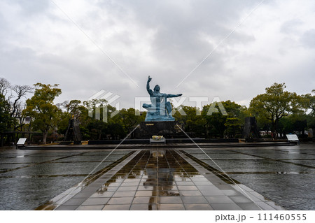 長崎 平和記念公園の風景 長崎 平和記念公園の風景 111460555