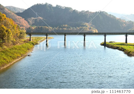 秋の西和賀町 JR北上線 111463770