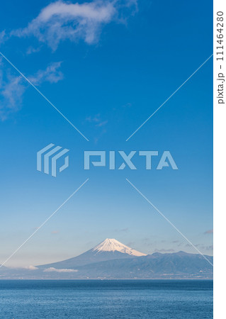「静岡県」富士山ビュースポット西浦江梨から駿河湾越しに眺める富士山 「静岡県」富士山ビュースポット西浦江梨から駿河湾越しに眺める富士山 111464280