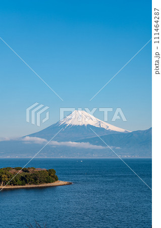 「静岡県」富士山ビュースポット西浦江梨から駿河湾越しに眺める富士山 「静岡県」富士山ビュースポット西浦江梨から駿河湾越しに眺める富士山 111464287