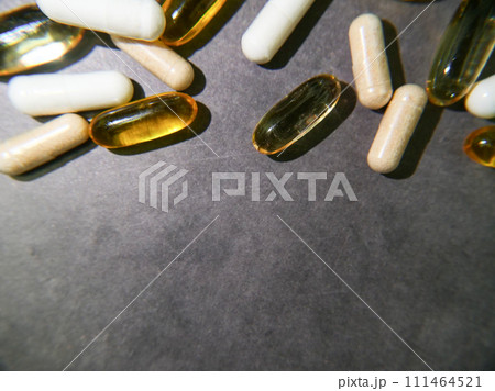 素材　広告　文字入れ　おしゃれ　サプリメント 111464521