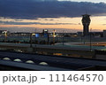 成田空港の夕景 111464570