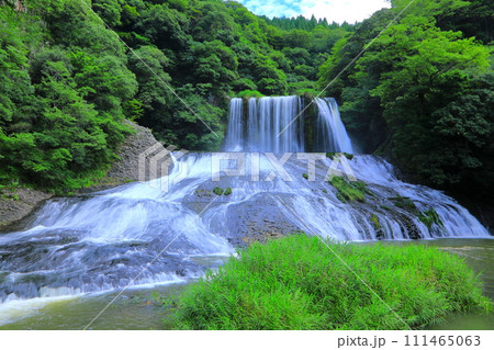 夏の龍門の滝（大分県九重町） 111465063