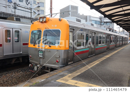 上毛電鉄上毛線・東武鉄道桐生線　赤城駅に停車する電車 111465479