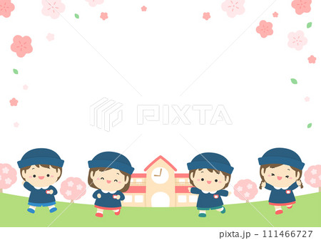 春の幼稚園、桜の咲く園庭とかわいい子どもたち01 111466727