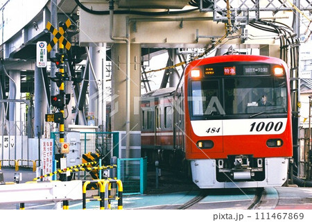 高架工事中の京急蒲田をゆく京浜急行電鉄1000形（空港線折り返し運用） 111467869
