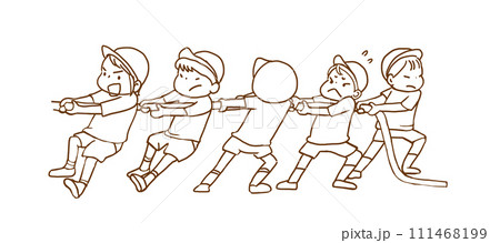 綱引きする子供たち 111468199