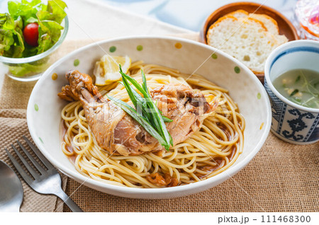 鶏肉の和風パスタ 鶏肉の和風パスタ 111468300