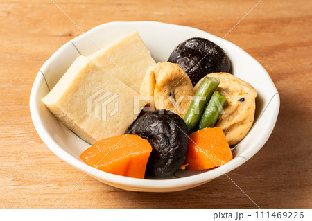 高野豆腐の煮物 111469226