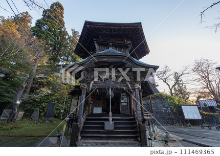 日本 福島県会津若松市の飯盛山の中腹に建つ会津さざえ堂 日本 福島県会津若松市の飯盛山の中腹に建つ会津さざえ堂 111469365