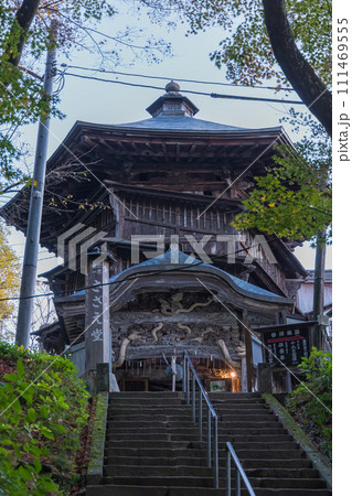 日本 福島県会津若松市の飯盛山の中腹に建つ会津さざえ堂 日本 福島県会津若松市の飯盛山の中腹に建つ会津さざえ堂 111469555