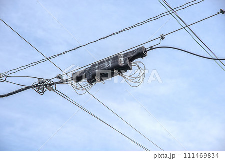 電話線の接続端子函もしくはクロージャ 電話線の接続端子函もしくはクロージャ 111469834