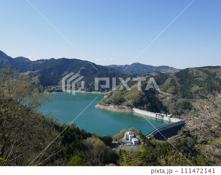 城峯公園から見た下久保ダム　（埼玉県神川町） 111472141