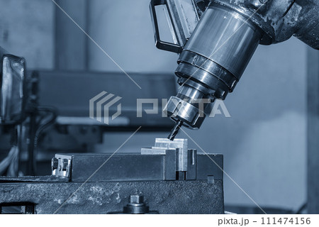The angular milling process on NC milling machine with flat end mill tools. The angular milling process on NC milling machine with flat end mill tools. 111474156