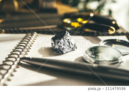 コンセプチュアルなイメージフォト 111479586