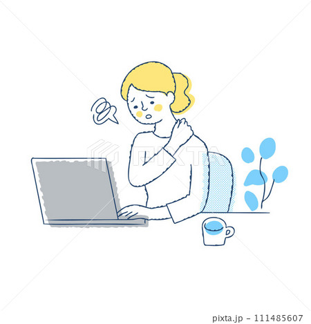 肩こりで困っているデスクワーク中の女性 111485607