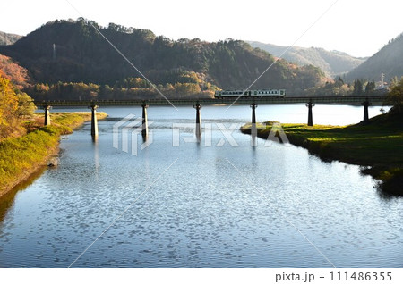 秋の西和賀町 JR北上線 秋の西和賀町 JR北上線 111486355