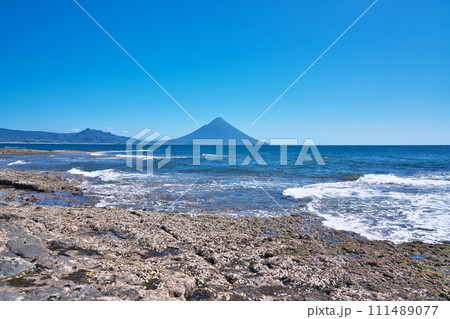 【番所鼻自然公園より開聞岳】 鹿児島県南九州市頴娃町別府 111489077