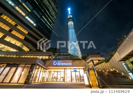 「東京都」東京ソラマチから見る東京スカイツリー　夜景 111489629