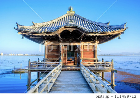 大津市、満月寺の浮御堂 大津市、満月寺の浮御堂 111489712