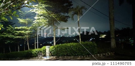 View of the night city from the top of the peak 111490705