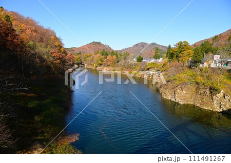 湯田温泉峡の秋  111491267