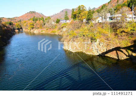 湯田温泉峡の秋  111491271