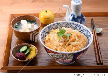 ふわっとろの たまご丼　（ 卵丼 ） 111491954