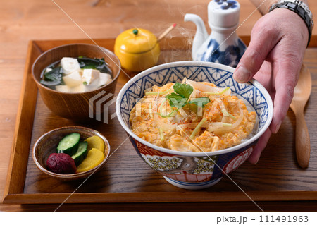 ふわっとろの たまご丼 ( 卵丼 ) ふわっとろの たまご丼 ( 卵丼 ) 111491963