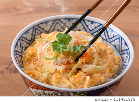 ふわっとろの たまご丼 ( 卵丼 ) ふわっとろの たまご丼 ( 卵丼 ) 111491979