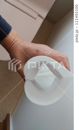 災害時に役立つ防災グッズの緊急簡易トイレ 災害時に役立つ防災グッズの緊急簡易トイレ 111493100