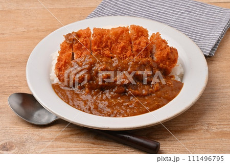 カツカレー。カレーライス、とんかつ。カレー、curry。 カツカレー。カレーライス、とんかつ。カレー、curry。 111496795