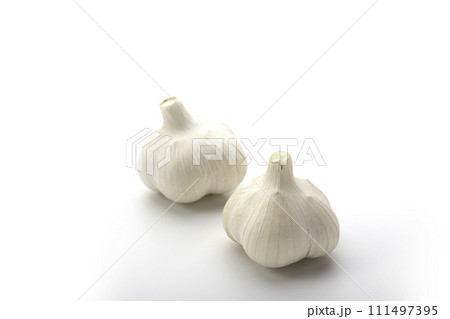にんにく 白背景 にんにく 白背景 111497395