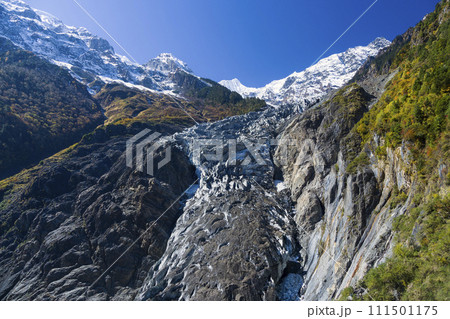 中国雲南省徳欽県 明永氷河と梅里雪山 Mingyong glacier, Deqin, China 中国雲南省徳欽県 明永氷河と梅里雪山 Mingyong glacier, Deqin, China 111501175
