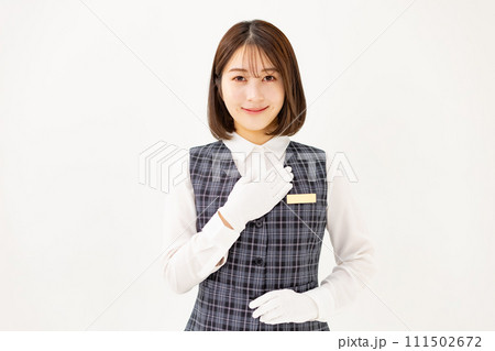 若い女性 ビジネス 20代 制服 白手袋 若い女性 ビジネス 20代 制服 白手袋 111502672
