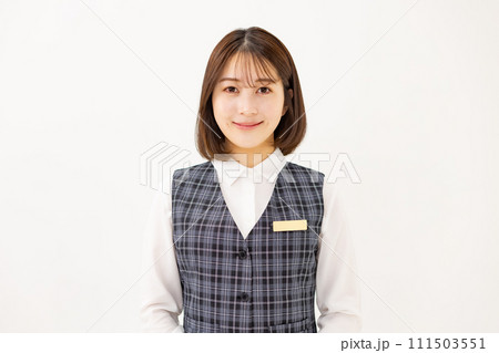 若い女性　ビジネス　20代　制服 111503551