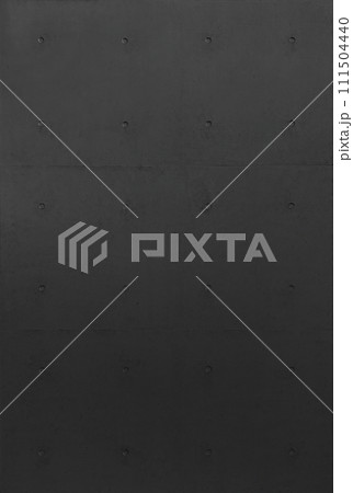 セパ穴のある消炭色のコンクリート壁の縦長の背景画像 111504440