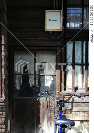 JR上三田駅の駅舎 111506106