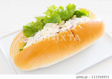 おいしいポテトサラダドッグ 111508951