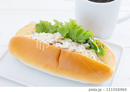 おいしいポテトサラダドッグ おいしいポテトサラダドッグ 111508960