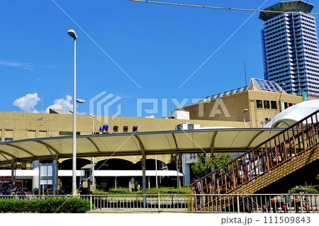 JR吹田駅前ロータリーの風景　大阪府吹田市 111509843