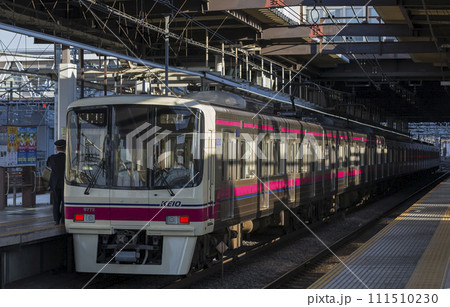 京王線 新宿行き 通勤 車体 車両基地 高幡不動駅ホーム 高幡不動検車区 高幡不動 各駅停車 京王線 新宿行き 通勤 車体 車両基地 高幡不動駅ホーム 高幡不動検車区 高幡不動 各駅停車 111510230