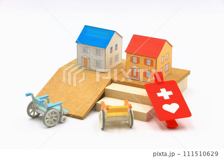 車椅子・障害・ヘルプマークのイメージ 111510629