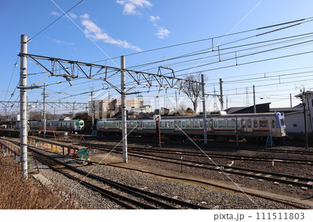 上毛電鉄上毛線 大胡駅構内に停車する電車 111511803