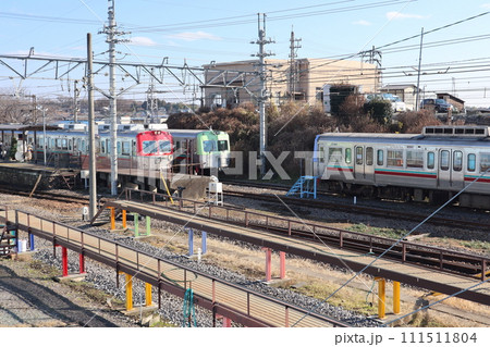 上毛電鉄上毛線 大胡駅構内に停車する電車 上毛電鉄上毛線 大胡駅構内に停車する電車 111511804