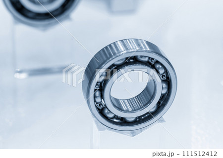 Close up scene the ball bearing parts in the light blue scene. 111512412