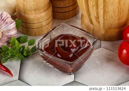 Tasty barbecue sauce in the bowl 111513624