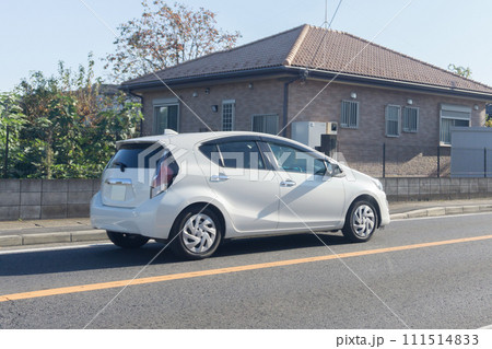 コンパクトカー　道路走行 111514833