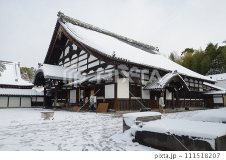 雪の東福寺 庫裏 京都市東山区 雪の東福寺 庫裏 京都市東山区 111518207