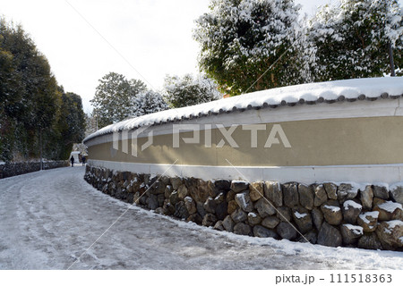 雪の東福寺 境内の積雪 京都市東山区 雪の東福寺 境内の積雪 京都市東山区 111518363